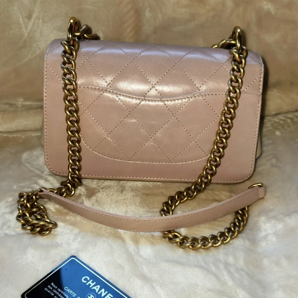 CHANEL‎ Blush Pink Flap Quilted Shoulder Bag with Gold Chain